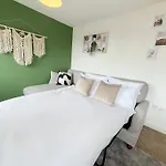 Penthouse With Views Апартаменти