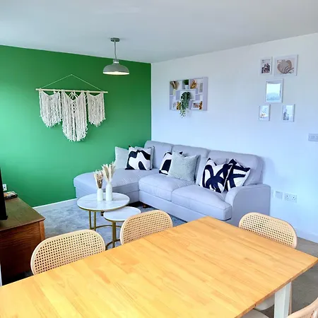 Penthouse With Views Апартаменты *