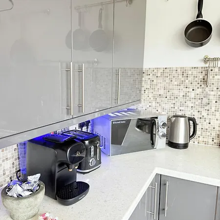 Penthouse With Views * Bristol